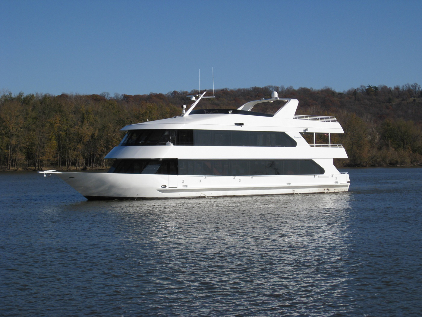 miss augusta yacht